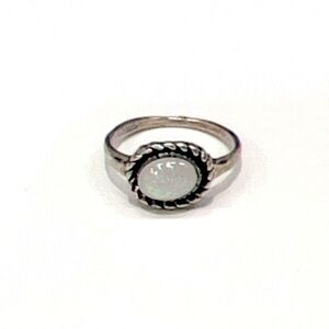 Bohemian Vintage Like Ivory Faux Stone Silver plated Ring Size 6.5